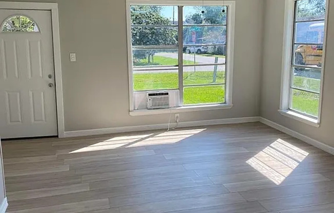 House For Rent 1190 Campus St, Beaumont, TX 77705
