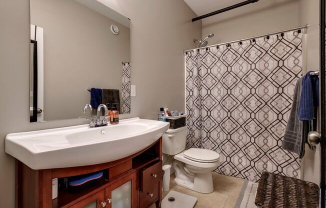 1 bed, 1 bath, 900 sqft, $1,600, Unit 3010-202