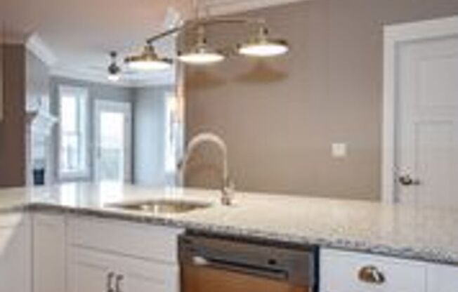 2 beds, 2 baths, 1,047 sqft, $2,975, Unit 401