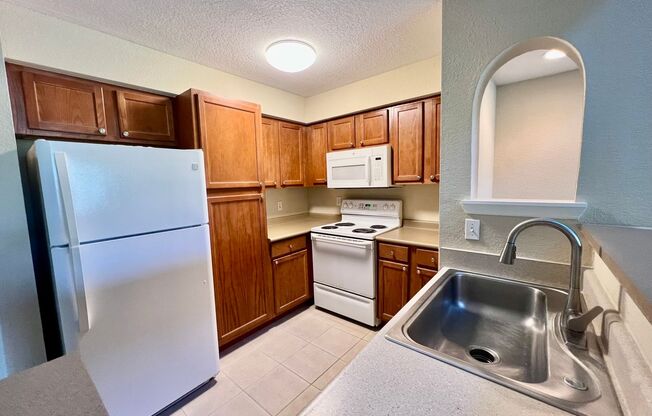 1 bed, 1 bath, $1,300, Unit # 136