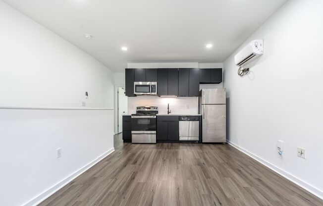 1 bed, 1 bath, 457 sqft, $1,345, Unit 33