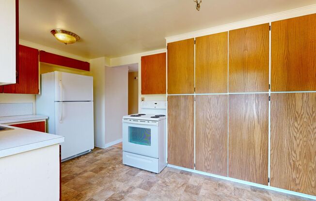 3 beds, 1 bath, $1,750