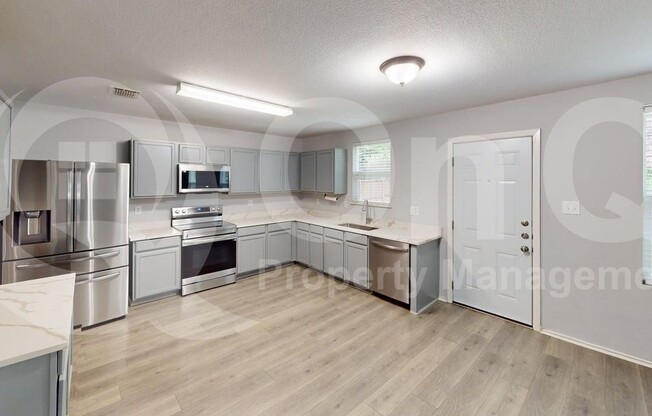 5301 MTN POINTE DR