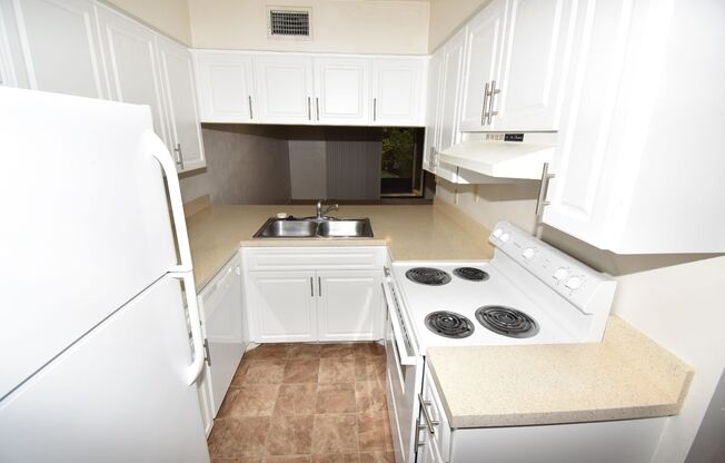 2 beds, 1.5 baths, 1,001 sqft, $1,500, Unit CW1401