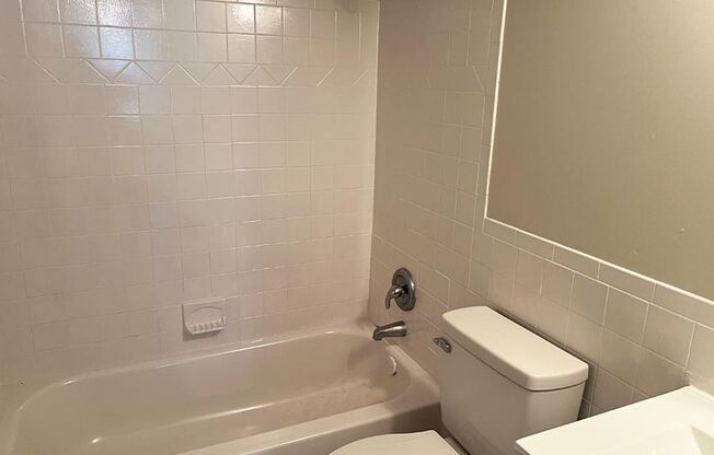 1 bed, 1 bath, 560 sqft, $795, Unit 601-06