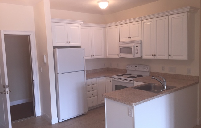 1 bed, 1 bath, 679 sqft, $1,975, Unit Suite 203