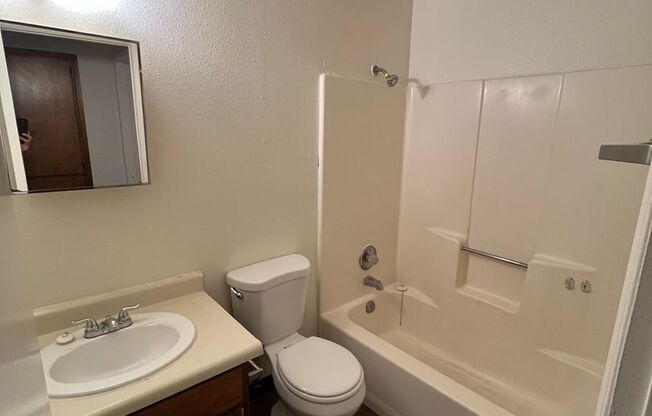 1 bed, 1 bath, 435 sqft, $850, Unit 3