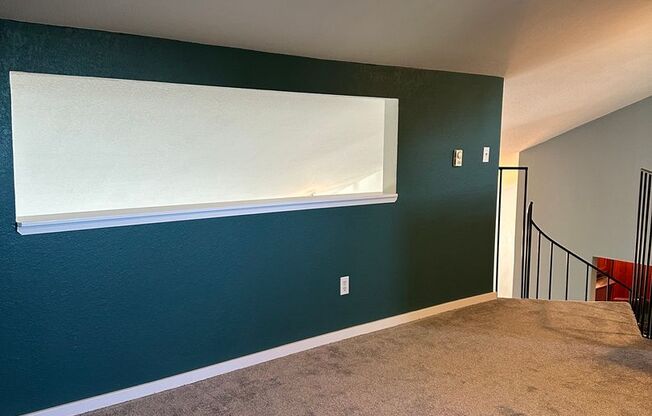 Colonial Square Top Floor Condo for Rent