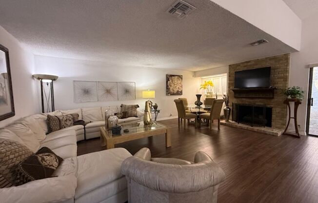 Prestigious Gated Living in Mission Trace- Fully Furnished - Minutes from Medical Center