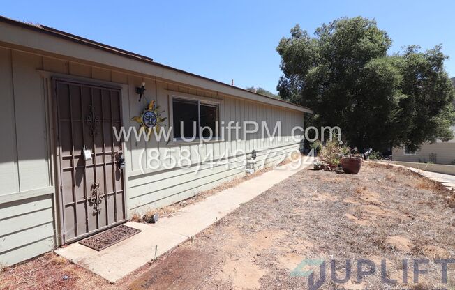 2 Bed, 1 Bath House on top Mountains of El Cajon! $2000 Dep.