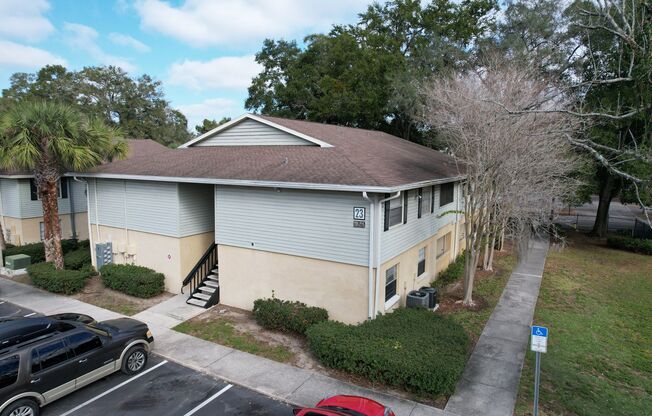 Upgraded Condo With Washer And Dryer