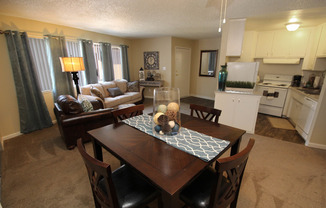 2 beds, 1 bath, 915 sqft, $1,450, Unit RV 5853-D