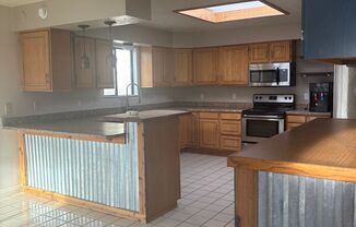 3 beds, 2 baths, $2,600