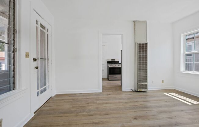 Charming 1-Bedroom Apartment in a Quiet Duplex