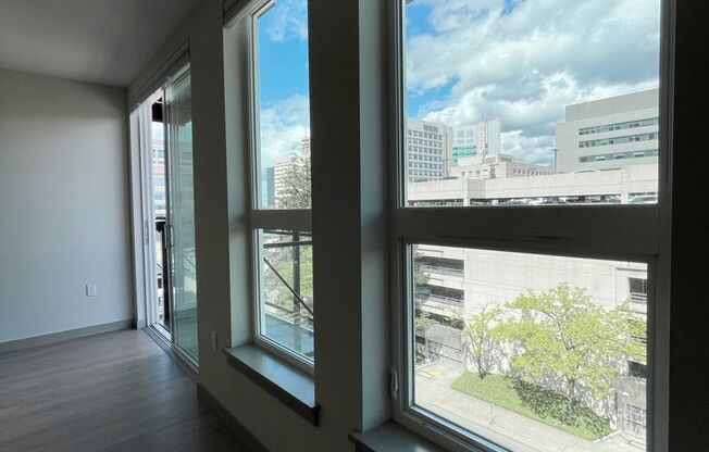 1 bed, 1 bath, 696 sqft, $1,825, Unit 610