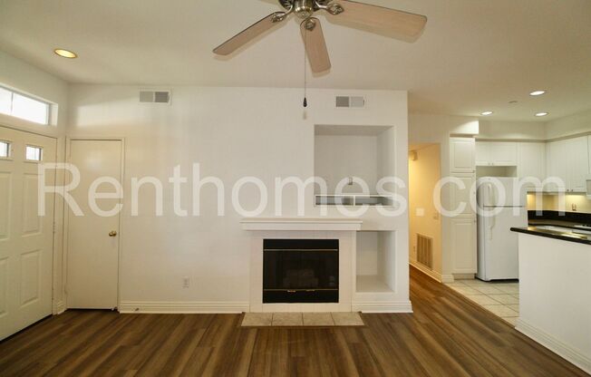 Sabre Springs, 10722 Sabre Hill Dr #134, AC, Fireplace, Community Pool, Spa & Fitness,