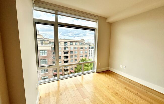 1 bed, 1 bath, $2,800, Unit 512