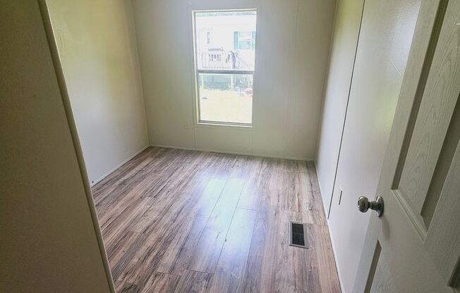 3 beds, 1 bath, $789