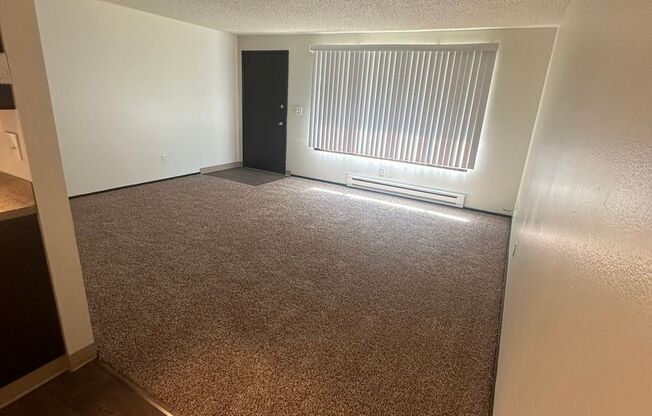 2 beds, 1 bath, 750 sqft, $1,800