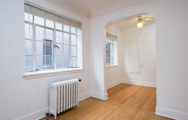 Studio, 1 bath, 485 sqft, $1,195, Unit 406