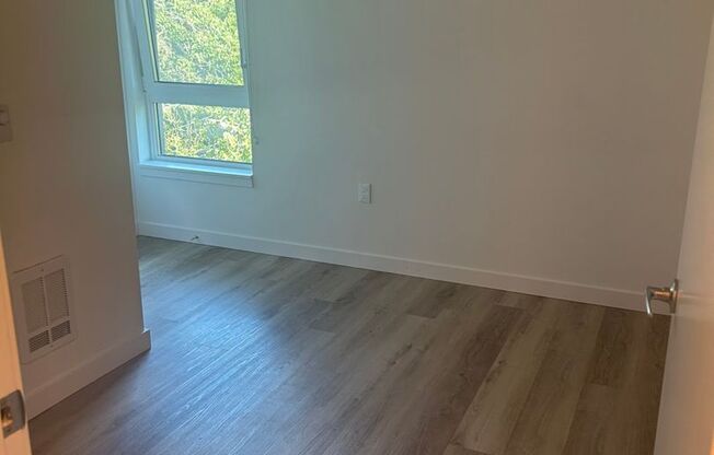 1 bed, 1 bath, 522 sqft, $1,694, Unit 211- MFTE