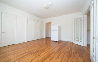 Studio, 1 bath, 550 sqft, $855, Unit 35-112