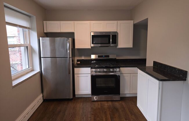 Studio, 1 bath, 500 sqft, $995, Unit 212