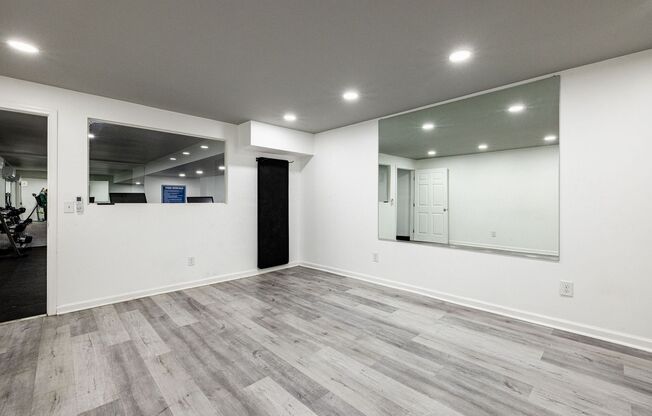 2 beds, 1 bath, 850 sqft, $1,350, Unit 26-C1