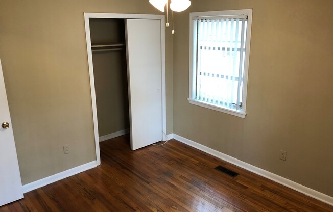 3 beds, 1 bath, $1,325