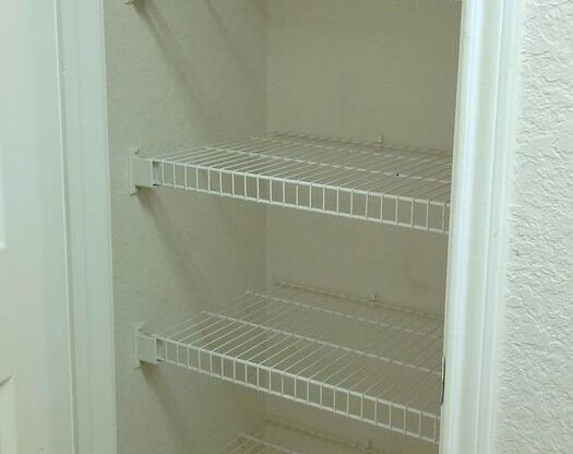 2 beds, 2 baths, $1,950, Unit Unit 432