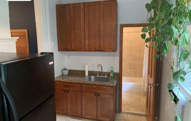 1 bed, 1 bath, 725 sqft, $2,750, Unit 1R