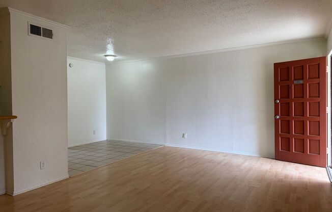 1 bed, 1 bath, 700 sqft, $1,024, Unit LAW9-303