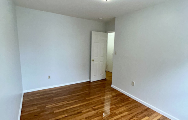1606 CANARSIE RD