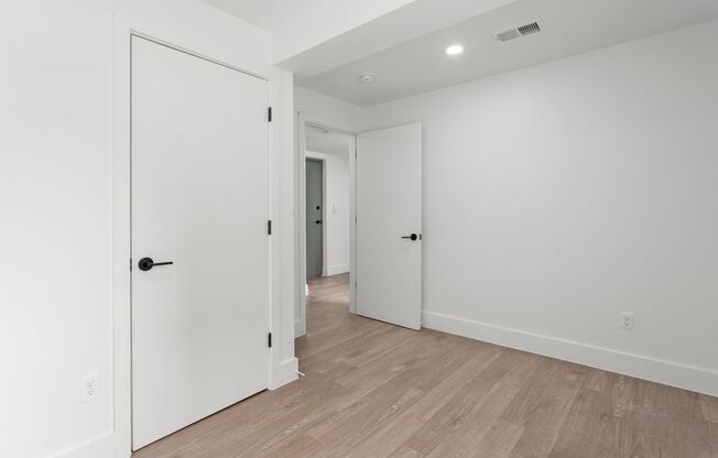 2 beds, 1 bath, 603 sqft, $1,825, Unit 5950-106