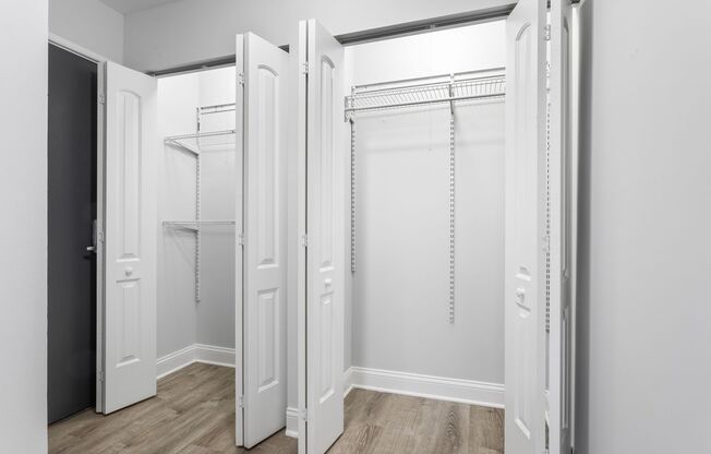 2 beds, 1 bath, 690 sqft, $2,250, Unit 502