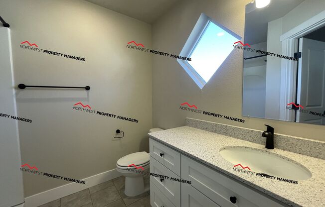 2 beds, 2.5 baths, 1,069 sqft, $1,695, Unit #U-10