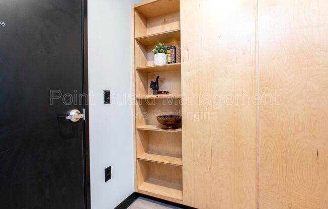 1 bed, 1 bath, 500 sqft, $825, Unit 305