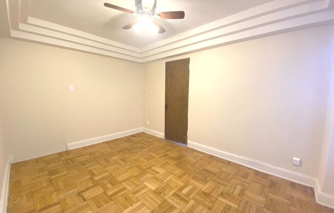 2 beds, 1 bath, $1,395, Unit 201