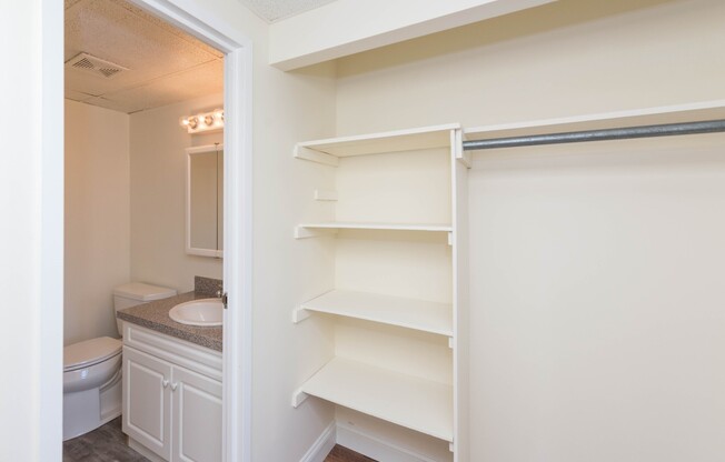 2 beds, 1.5 baths, 930 sqft, $1,955, Unit 603