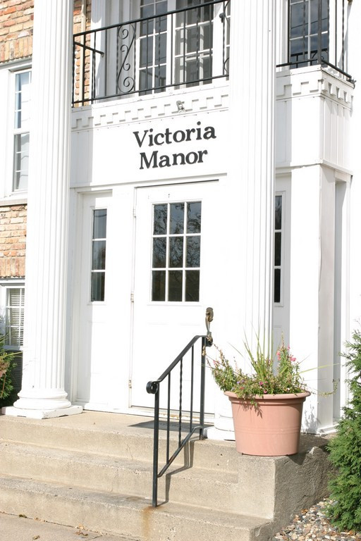 Victoria Manor Apartments