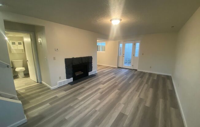 3 beds, 1.5 baths, 1,325 sqft, $2,025, Unit 1817