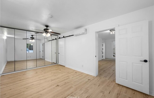 1303 N BEVERLY GLN BLVD