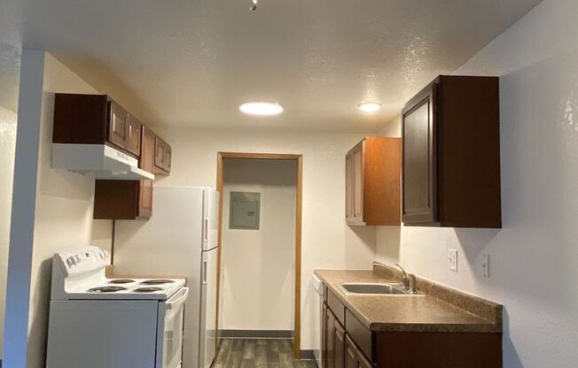 1 bed, 1 bath, 630 sqft, $1,350, Unit F-305