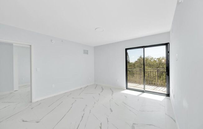 2 beds, 2 baths, 960 sqft, $2,954, Unit 611