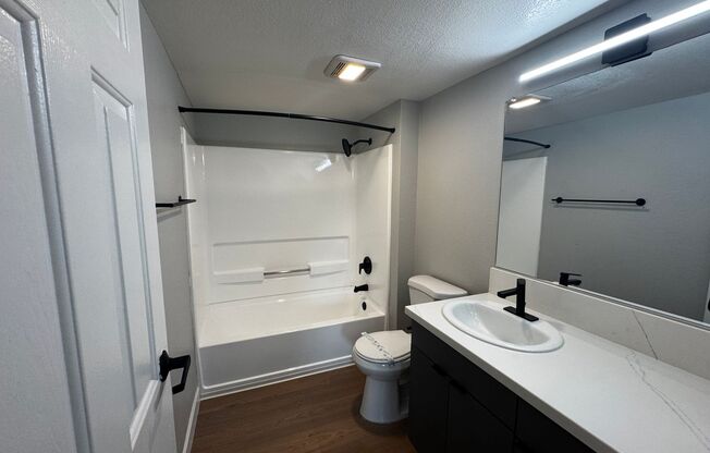 2 beds, 2 baths, 986 sqft, $2,595, Unit 544