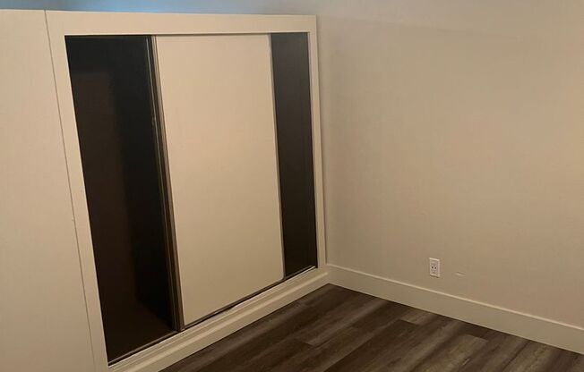 Studio, 1 bath, 430 sqft, $1,125