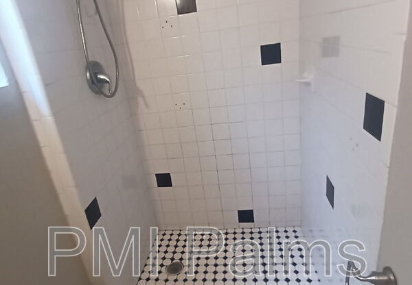 2406 S 69 ST