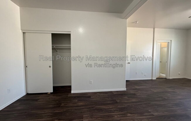3 beds, 2 baths, 1,914 sqft, $1,975