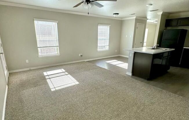 3 beds, 3 baths, 1,487 sqft, $1,550, Unit B