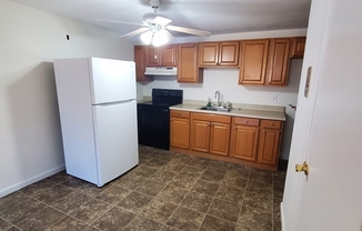 2 beds, 1 bath, 800 sqft, $2,500, Unit 8